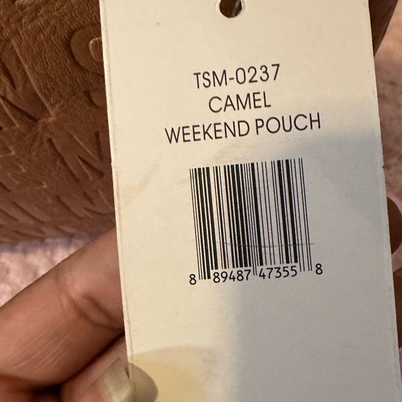 Camel Weekend Pouch - Picture 9 of 9